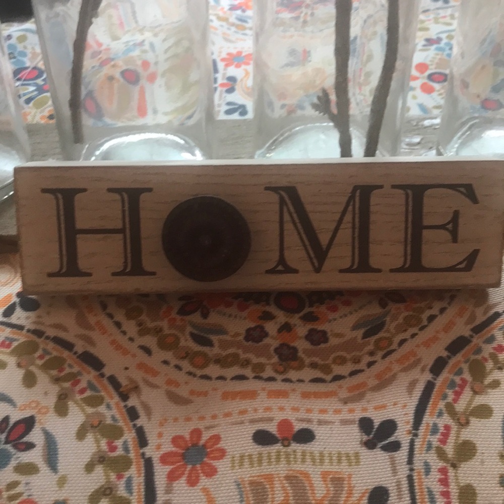 Cute little HOME sign